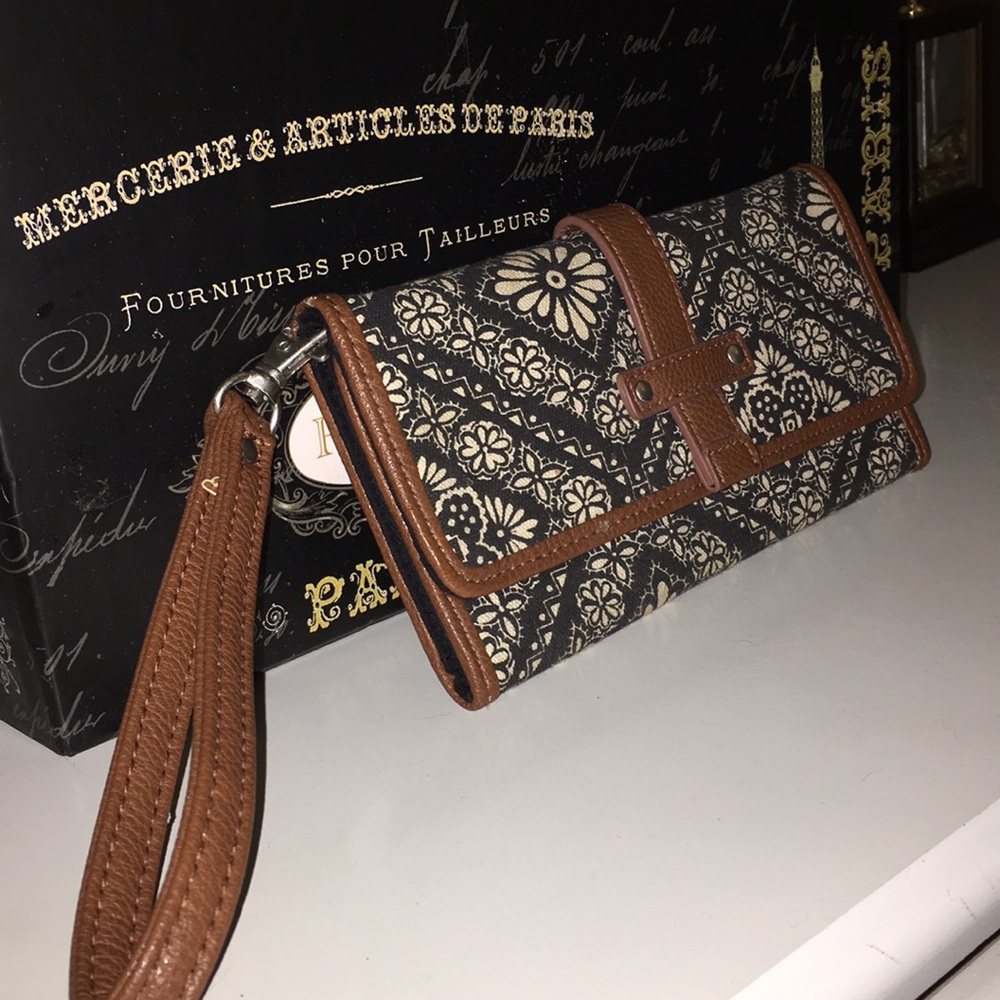 Women’s wallet with wrist strap